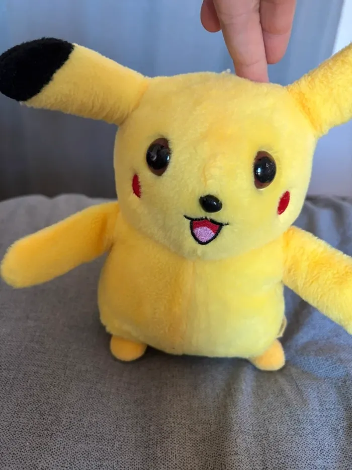 Peluche Pokémon pikachu