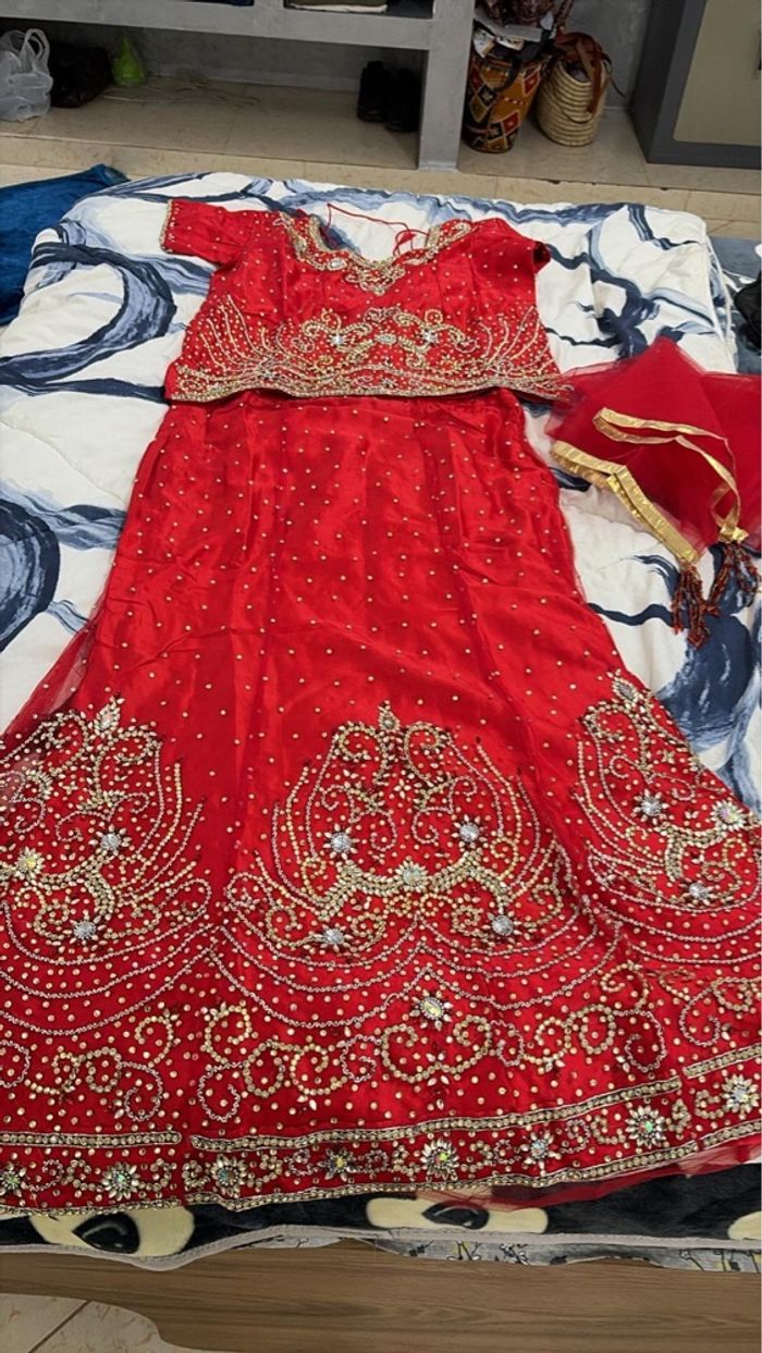 Robe traditionnelle rouge
