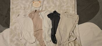 Lot de 5 bodies orchestra 9 mois 