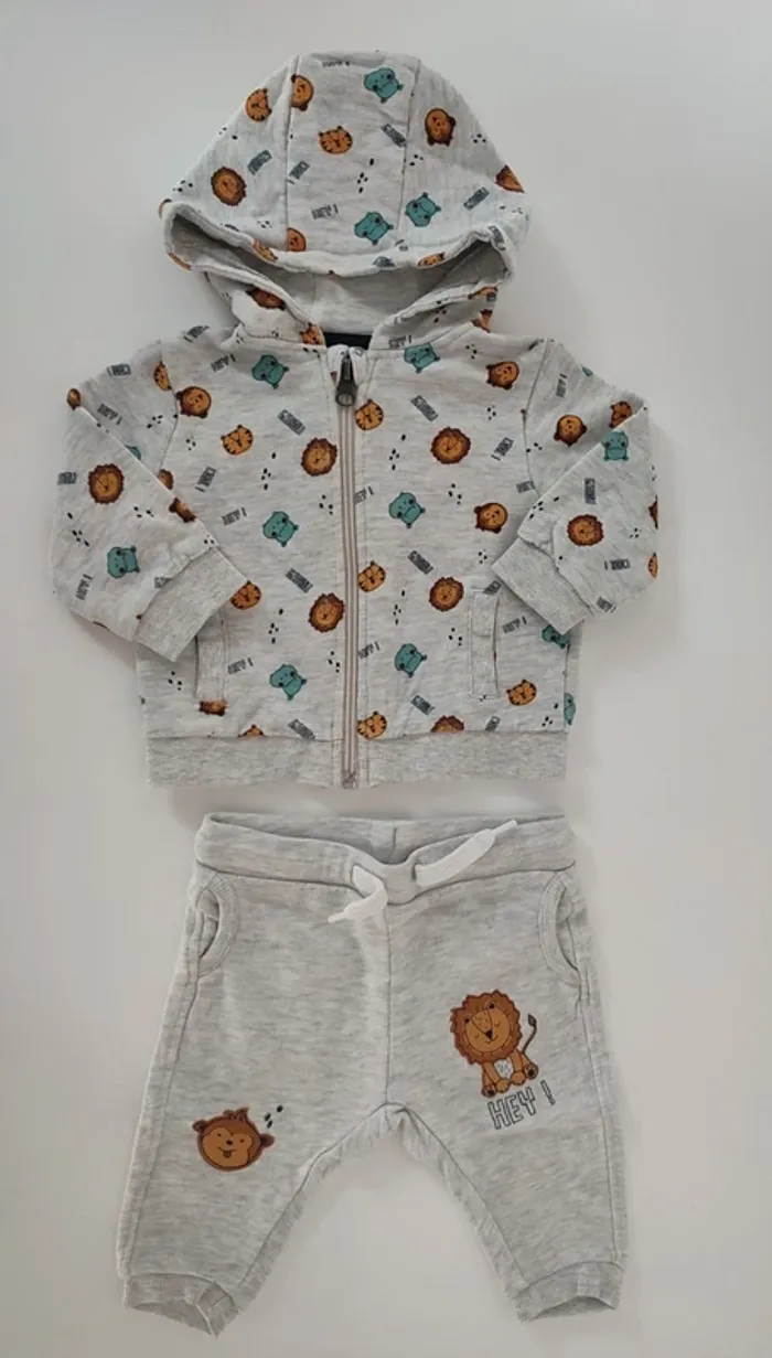 Ensemble veste et jogging - photo numéro 2