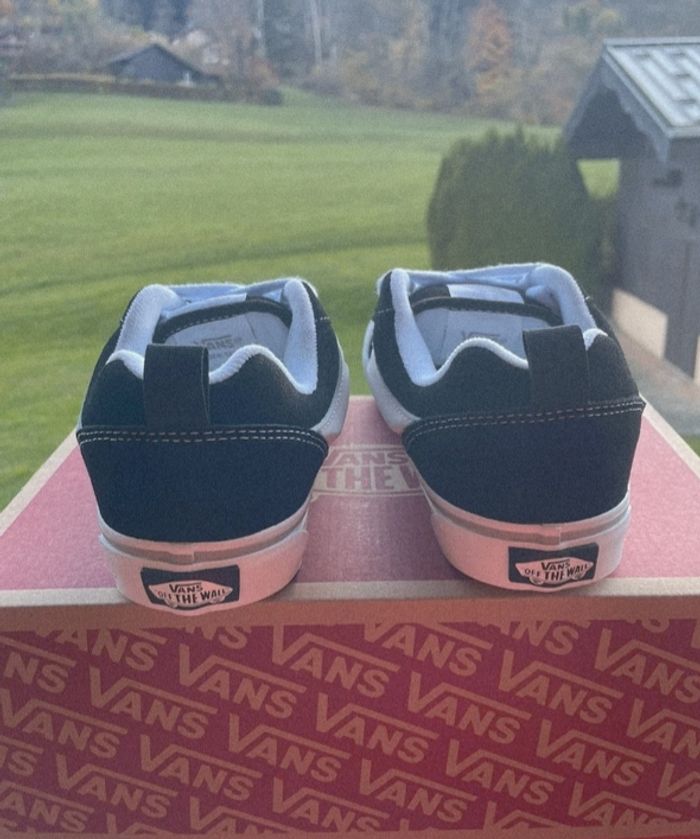 Vans Knu School noir & blanc – Taille 35  neuves - photo numéro 5