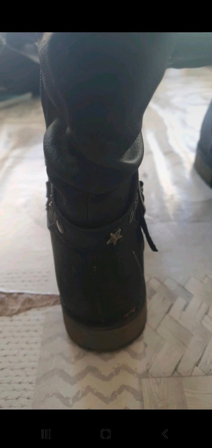 Bottes taille 35 - photo numéro 3