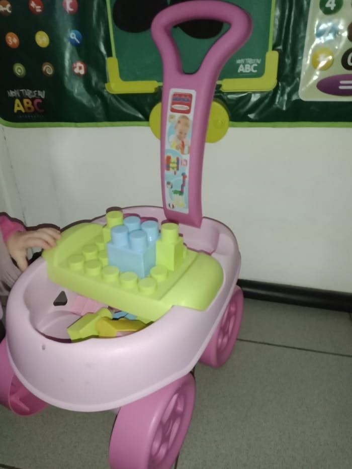 Chariot Abrick Maxi Complet 
avec ses 40 briques