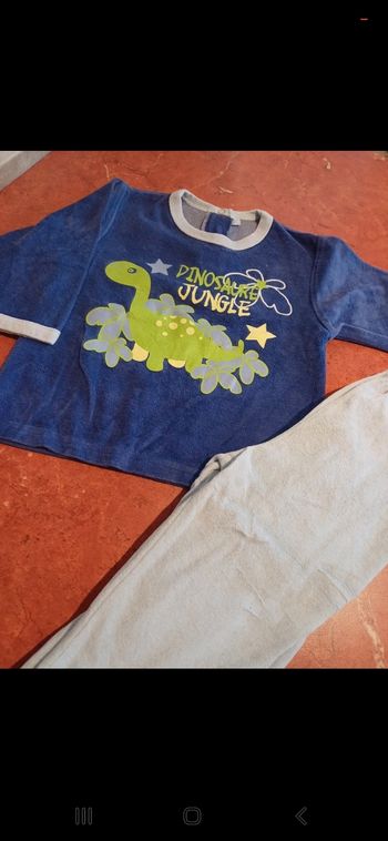 Pyjama bébé taille 12 mois