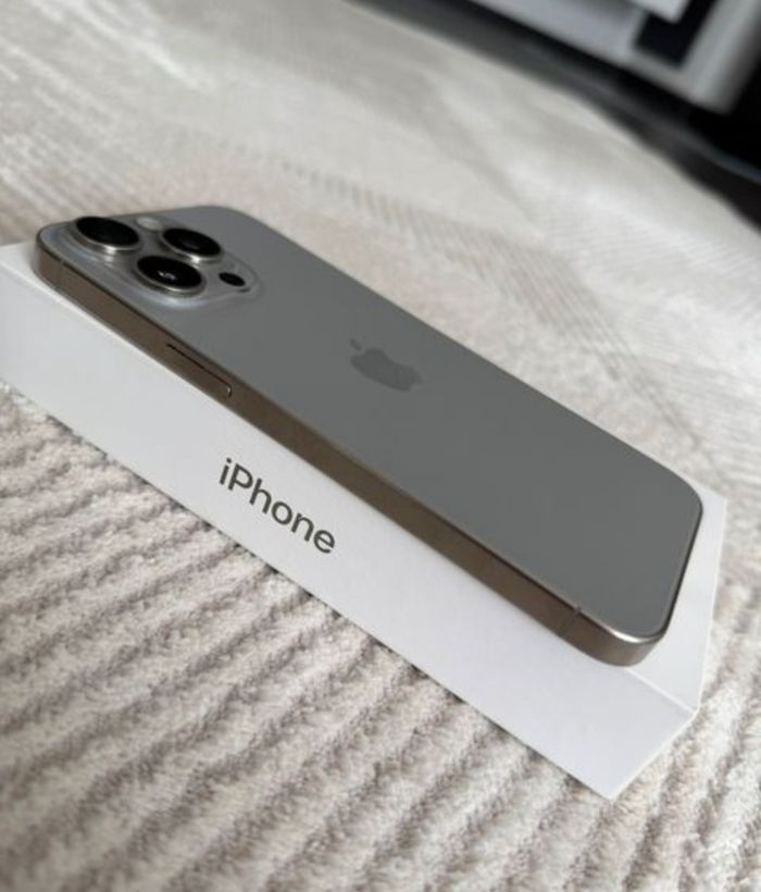 I p h o n e 15 pro max - photo numéro 6