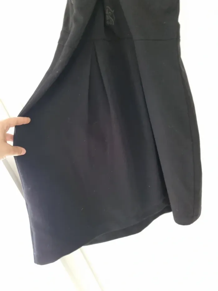Petite robe noire - photo numéro 7