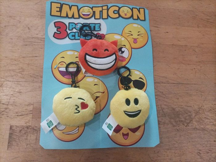 Lot de 3 portes clé émoticone - photo numéro 2