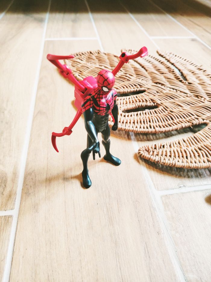 🦟 Spider-man figurine Avengers marvel Superior année 2018 marque Hasbro - photo numéro 3