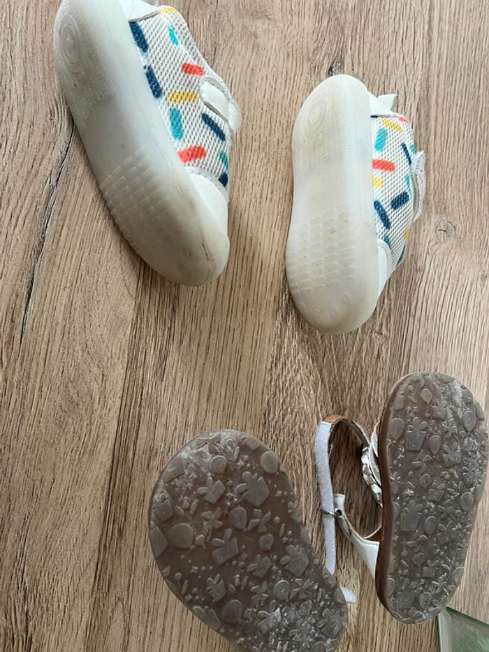 Lot chaussures taille 20 - photo numéro 4