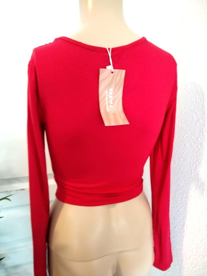 Top rouge Shein taille XS neuf avec étiquette - photo numéro 3