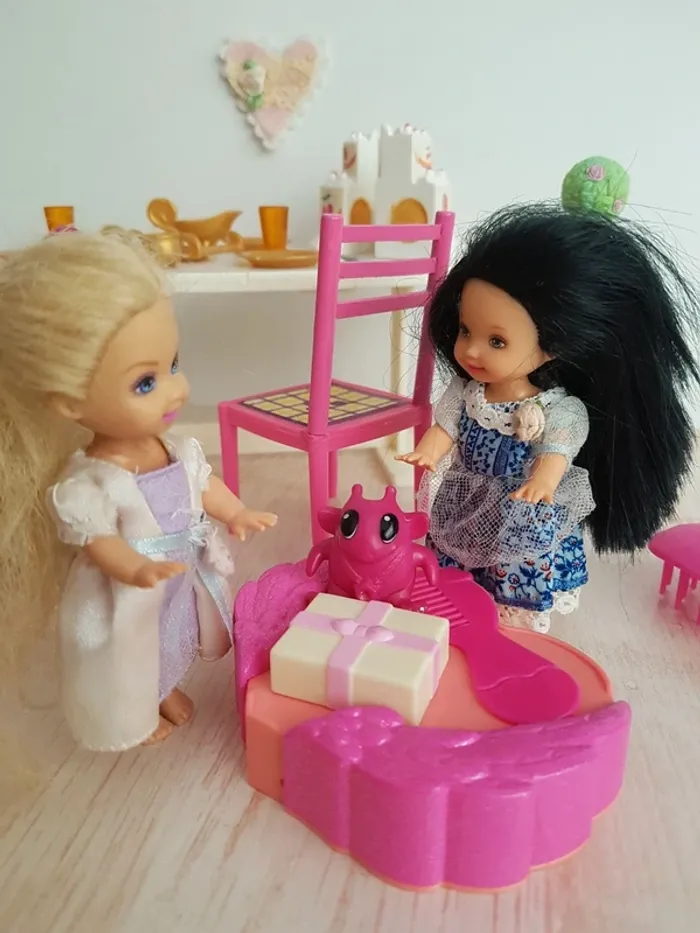 Table d'anniversaire de princesses Barbie - photo numéro 2