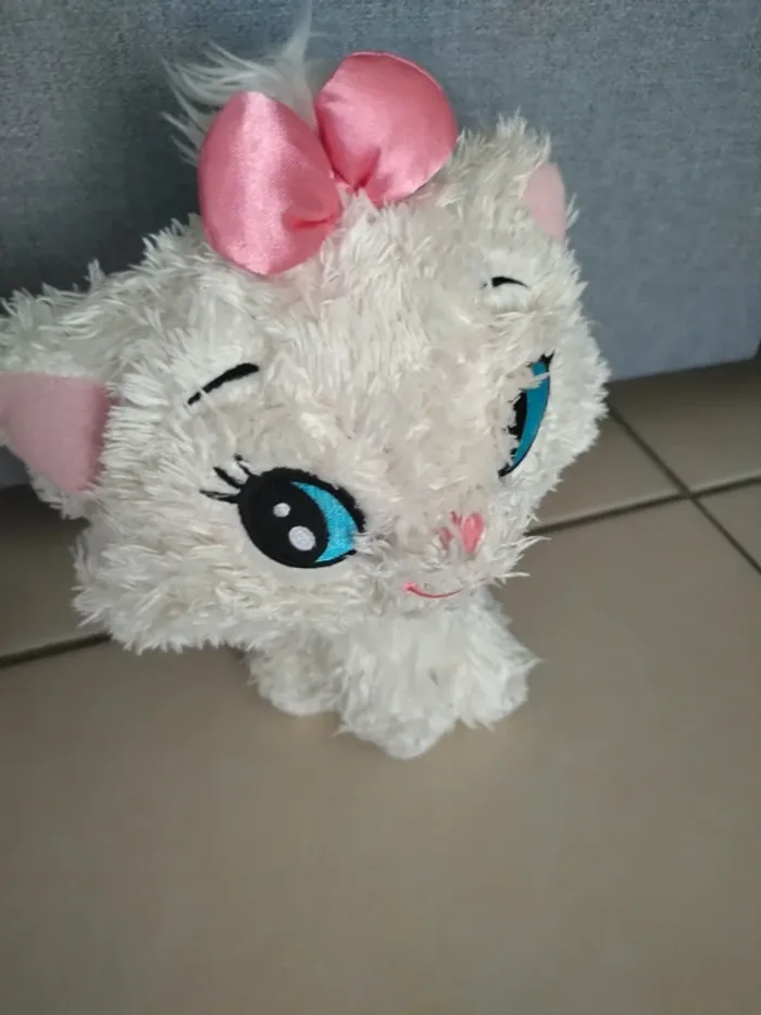 Peluche Disney les Aristochats Marie - photo numéro 2