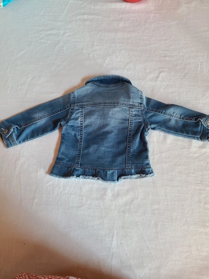 Veste en jean chipie 6 mois. Tbe - photo numéro 3