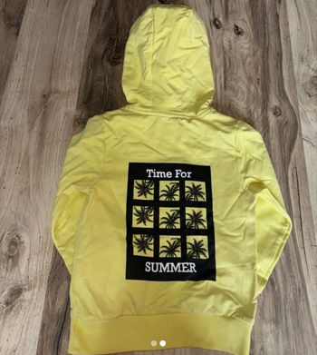 Sweat à capuche taille 104