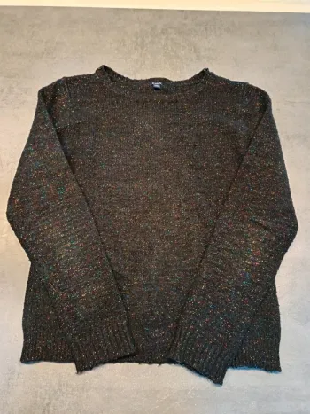 Vends pulls fin pailleté Kiabi taille Kiabi taille 12 ans.