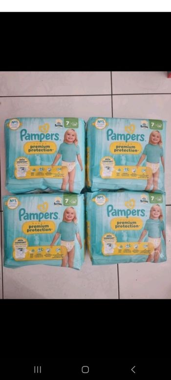 112 couches taille 7 Pampers premium protection