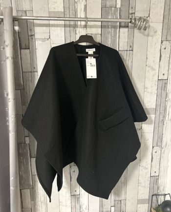 cape neuve femme Taille Unique cache cache (35 e)