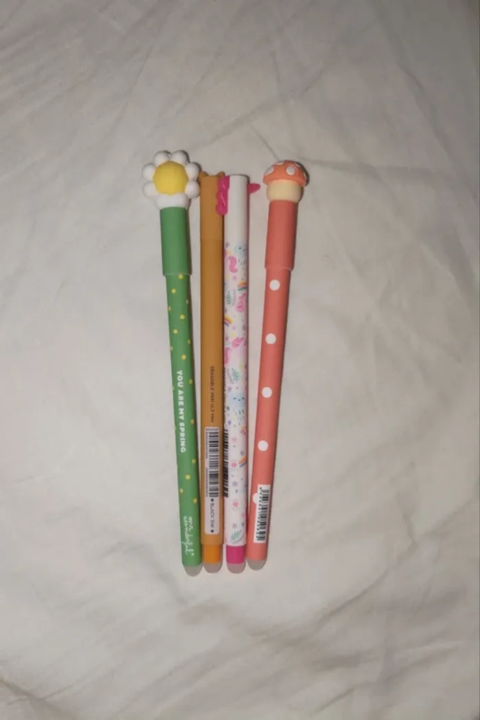 Lot de 2 stylos effaçables Legami et 2 stylos effaçables Mr Wonderful - photo numéro 2