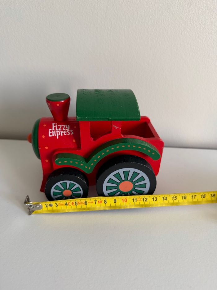 Train en bois - photo numéro 2