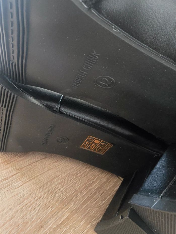 Bottines noires - photo numéro 3