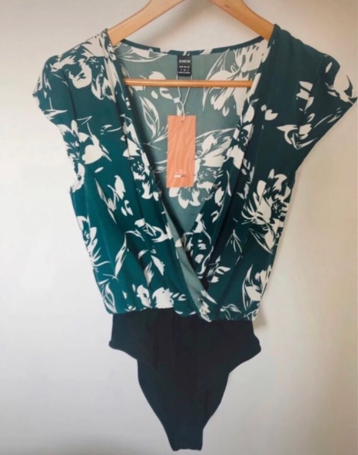 Body chemisier fleur classe taille 36 S neuf - photo numéro 2