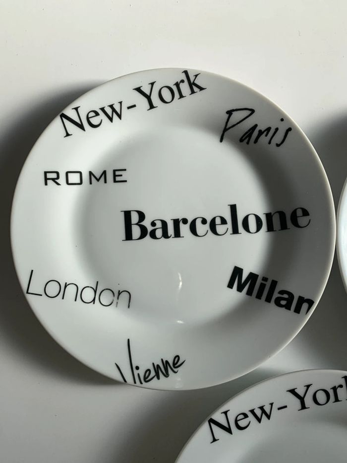 Lot 3 petites assiettes à dessert - photo numéro 2