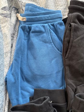Lot pantalon jogging 