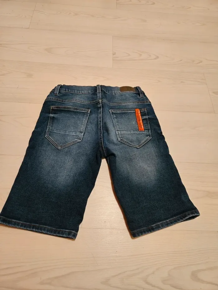 Short Jean's - photo numéro 4