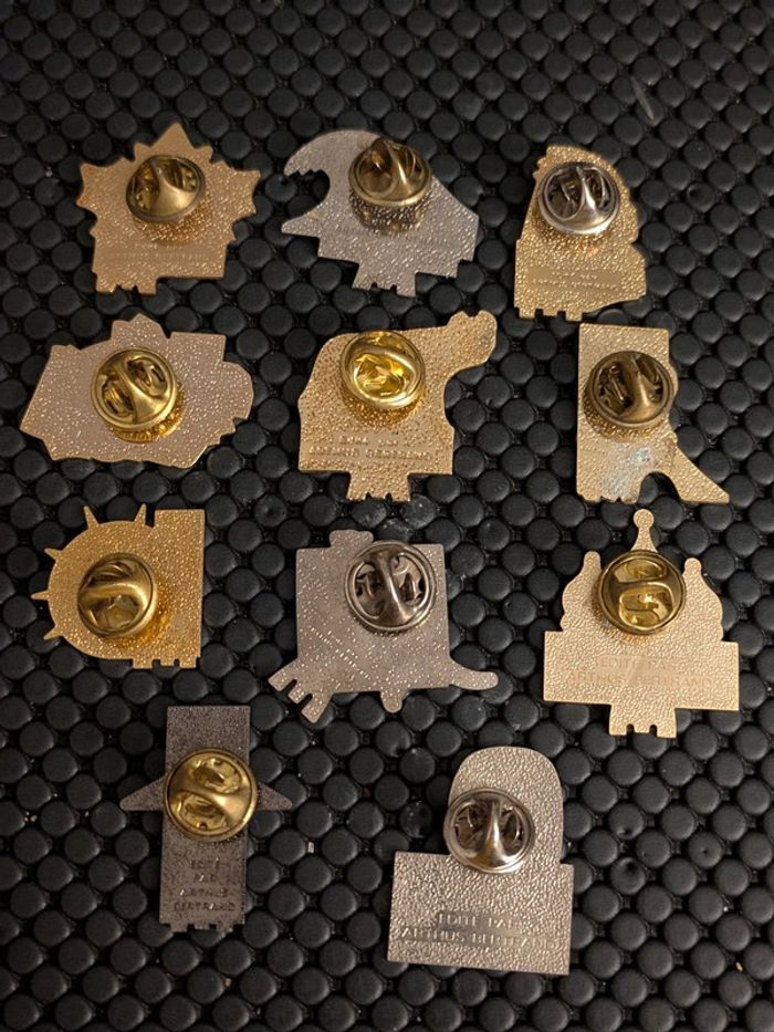 Lot de 11 pin's Mcdonald's villes Arthus Bertrand - photo numéro 2