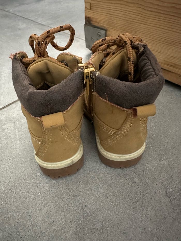 de chaussures montantes beige pointure 24 type randonnée esprit timberland - photo numéro 5