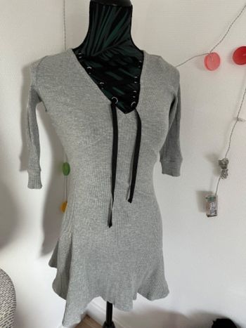 Tunique grise lacets noirs