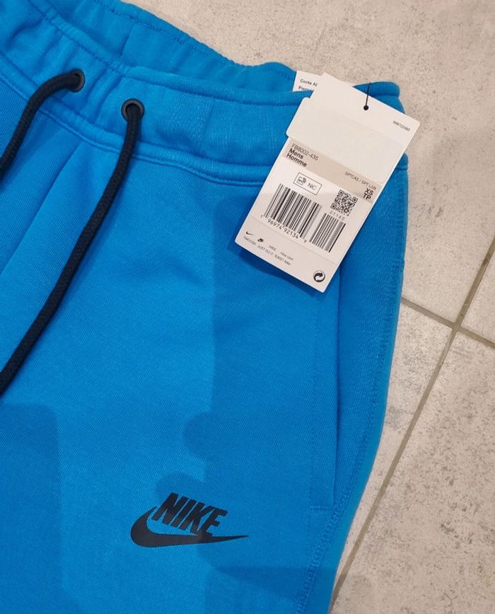 Pantalon sport Nike XS Neuf - photo numéro 4