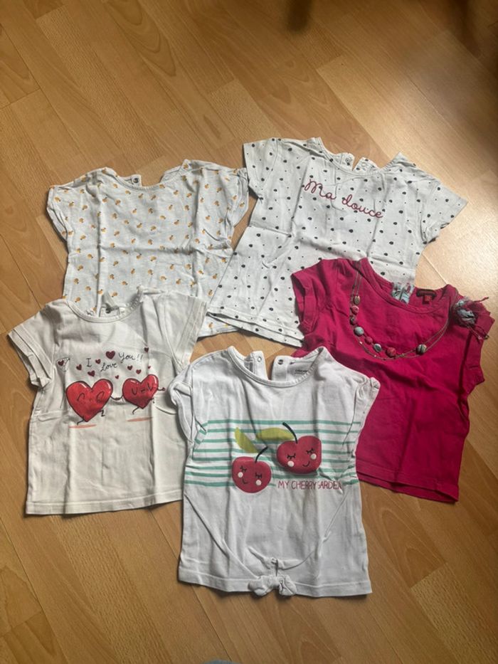Lot 5 tee-shirts 2 ans
