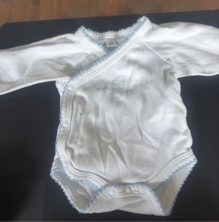 lot de 4 bodies 0 mois/naissance - photo numéro 3