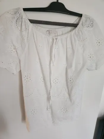 Mignonne blouse manches courtes ajourée blanche Version féminine taille L