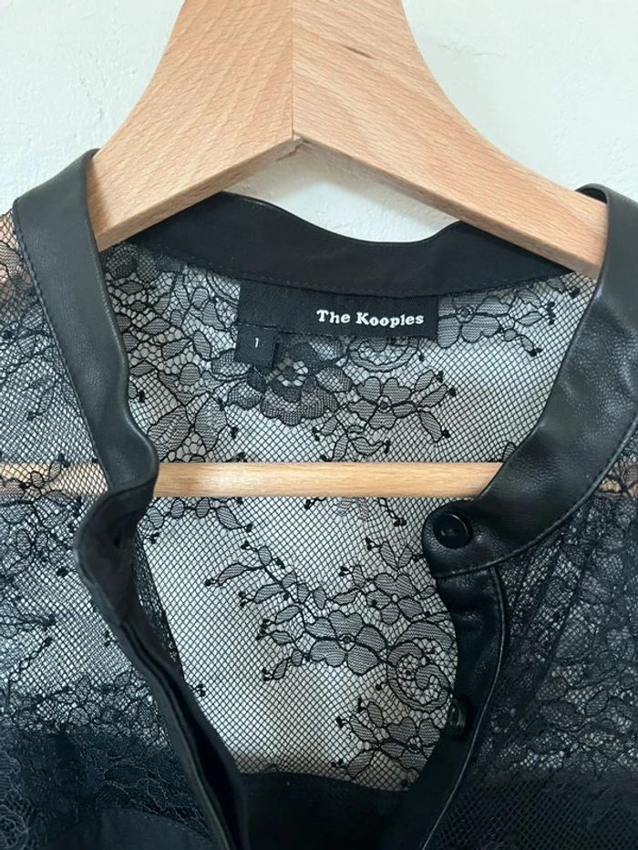 Chemisier chemise top blouse The Kooples dentelle boutonnière cuir taille 1 (36) noir - photo numéro 3