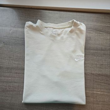 T-shirt nike taille S très bon état 