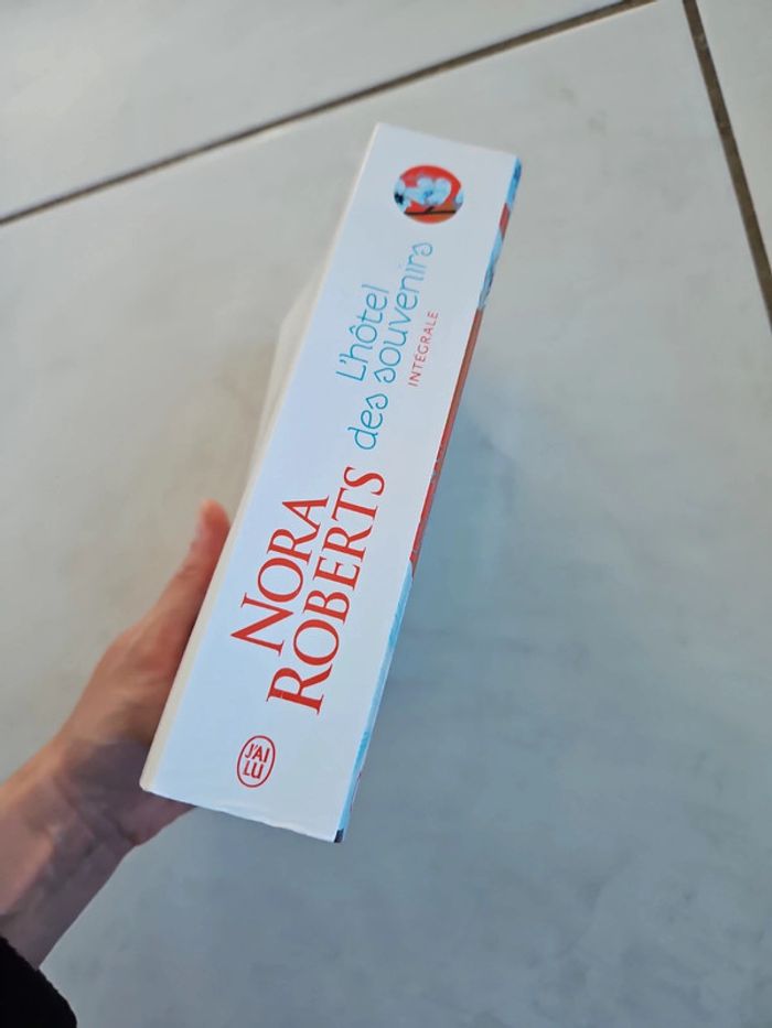 L'hôtel des souvenirs Nora Roberts Intégrale U19 - photo numéro 4