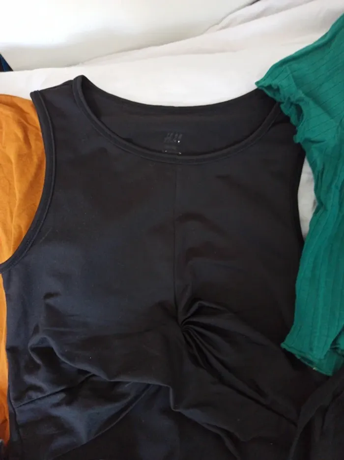 Lot de 12 vêtements femme taille S/M (lot 3) - photo numéro 13
