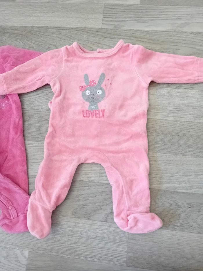 Lot pyjama 1mois - photo numéro 2