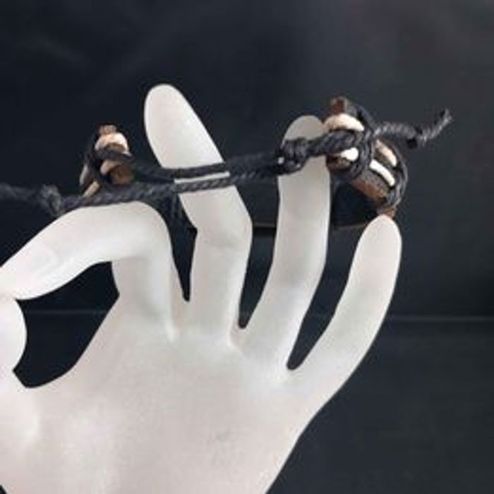 Bracelet en cuir et bois - photo numéro 4