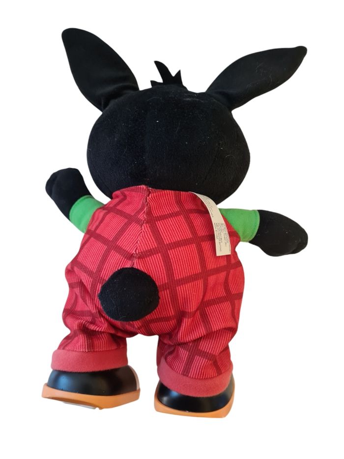 Jouet interactif Lapin Bing bouge parle - photo numéro 2