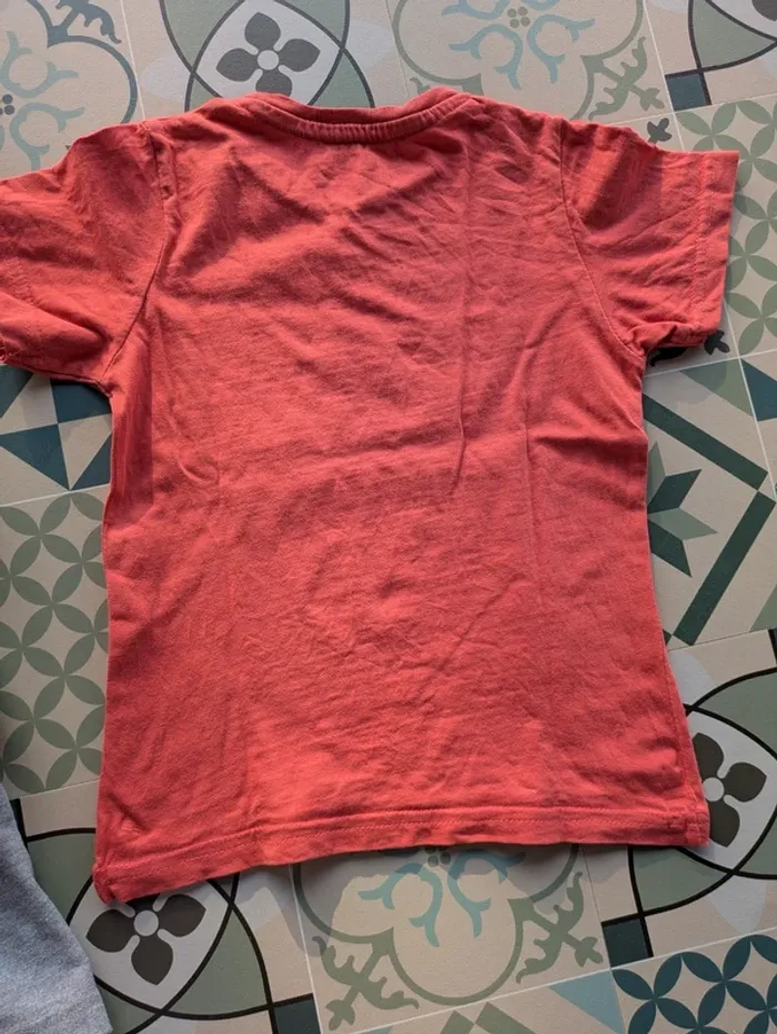 1 tee-shirt et 1 débardeur 3 ans - photo numéro 3