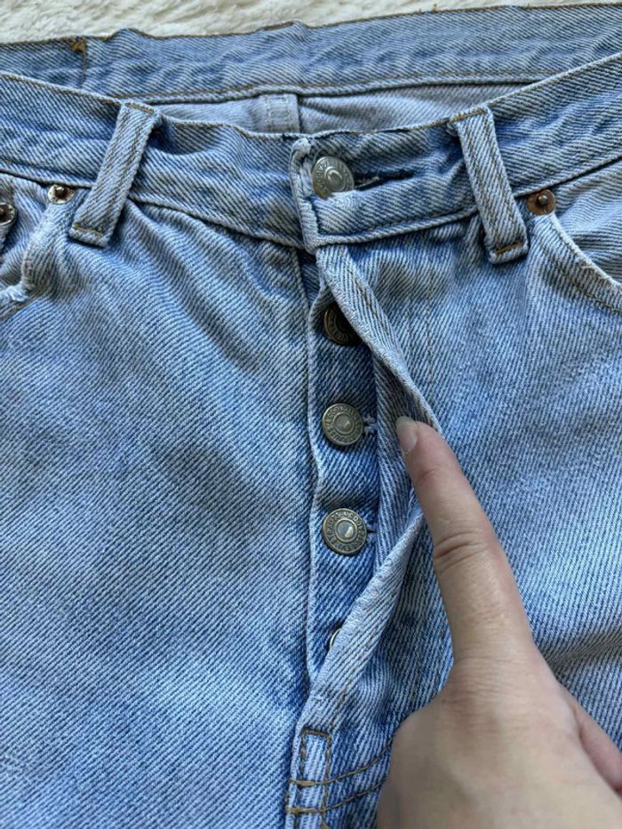 Jean Lévis 501 USA vintage 90s coupe droite bleu clair taille W30 M/40 - photo numéro 12