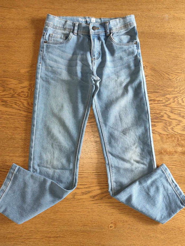 Lot de 3 pantalons fille en 10 ans , bon état - photo numéro 2