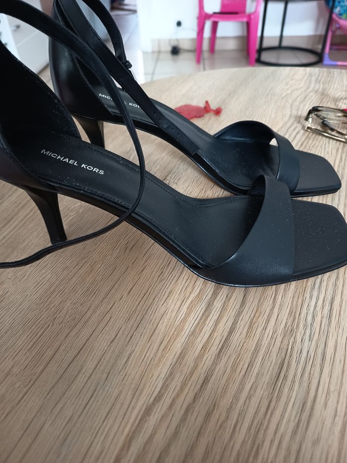 Chaussures Mickael kors - photo numéro 2