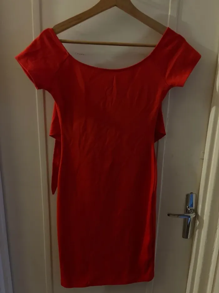Robe rouge - photo numéro 2