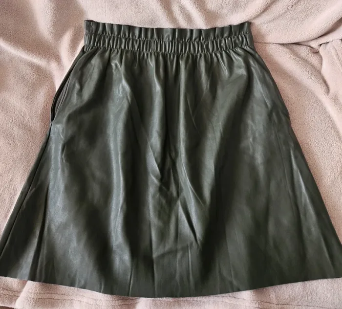 Jupe kaki simili cuir Zara Taille L - photo numéro 2