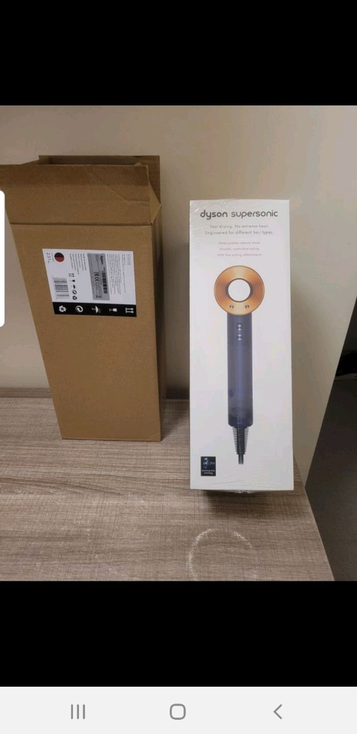 Sèche-cheveux supersonic Dyson - photo numéro 5