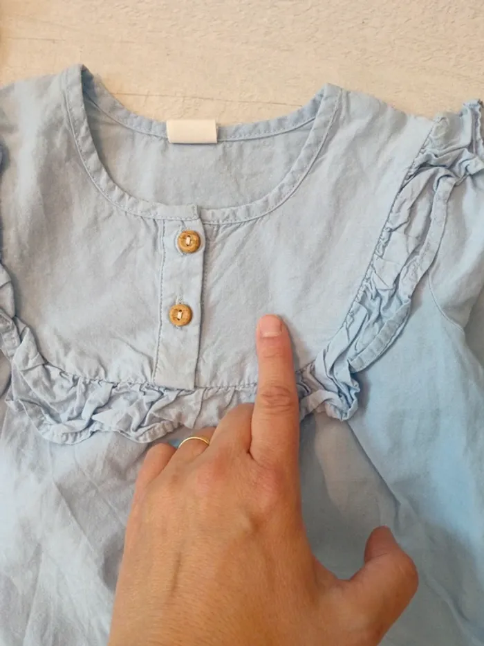 2 blouses 2 ans - photo numéro 3